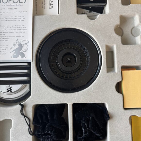 Monopoly Onyx Deluxe Edition (Limited Edition / Rare)  -- Complete Set - Picture 4 of 7